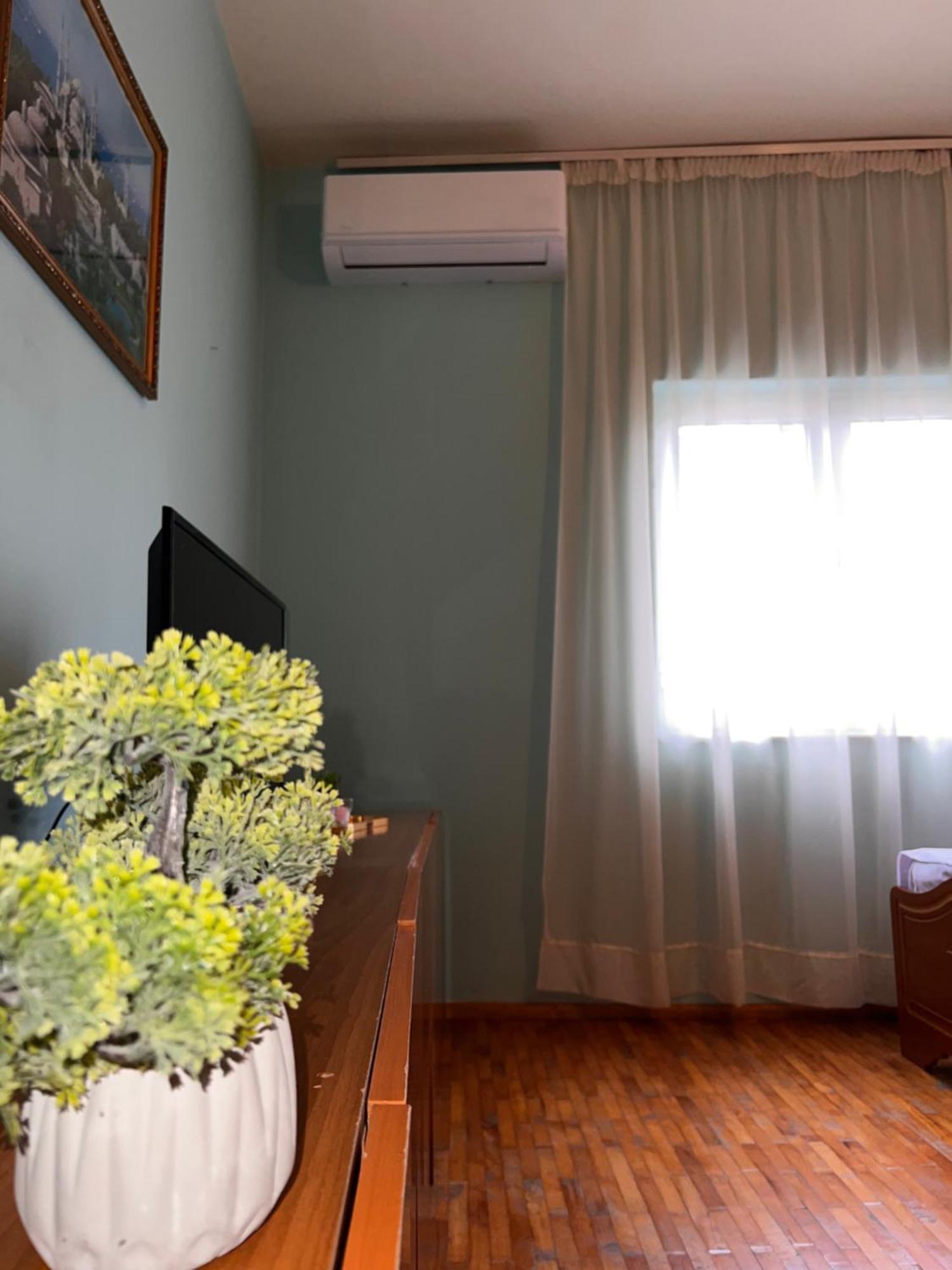 Berat Private Room In Haxhialiu Villa 外观 照片