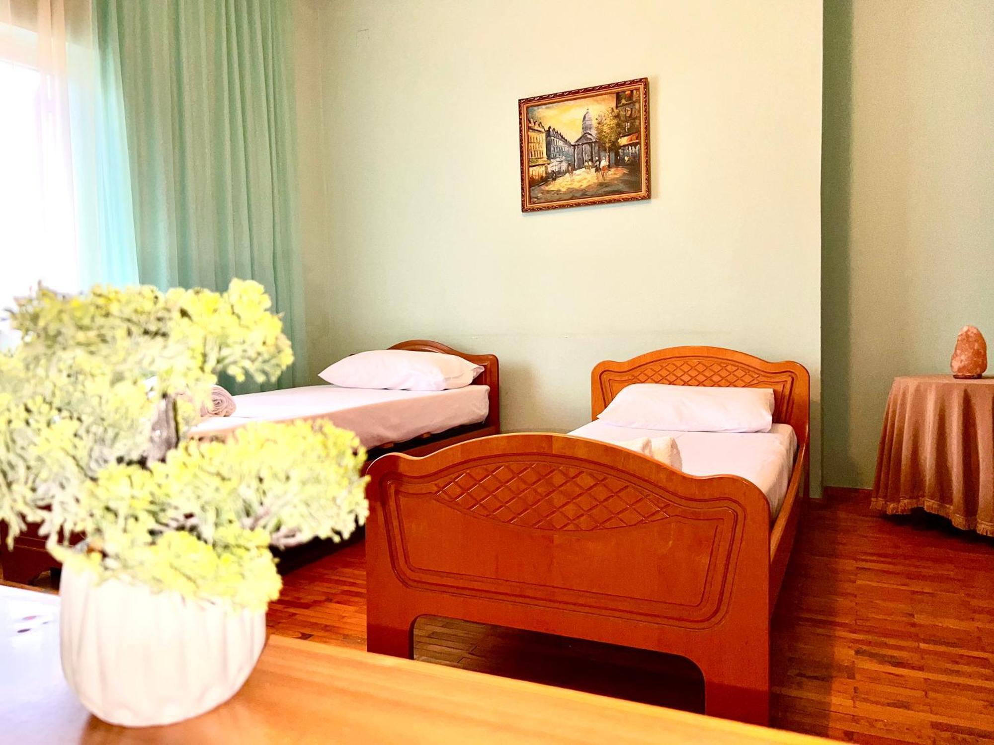 Berat Private Room In Haxhialiu Villa 外观 照片